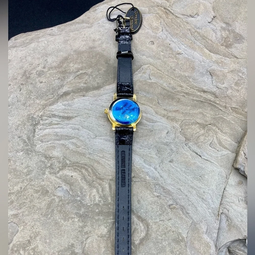 NWT Diamond Quartz Ladies Watch, gold trim, leather band,‎ new Duracell Battery